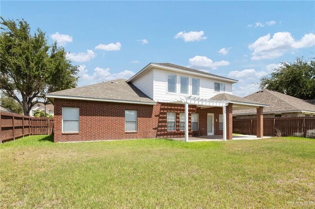 Building Photo - 3404 San Armando St