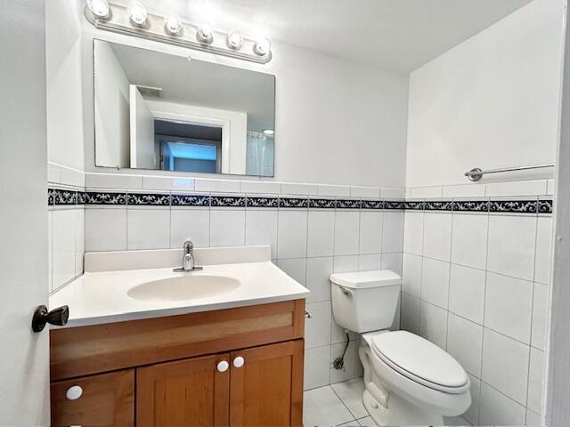 Building Photo - 715 Normandy Ln