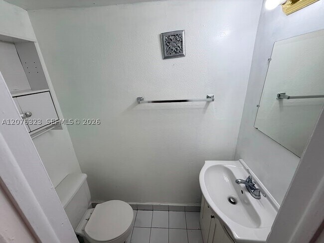 Building Photo - 1300 W 47th Pl
