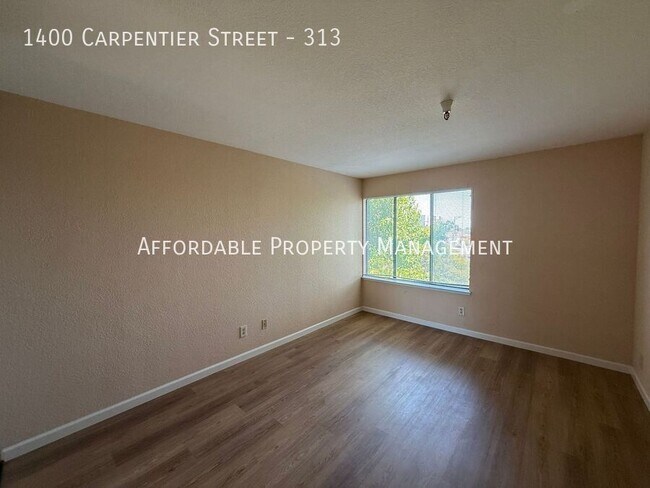 Building Photo - 1400 Carpentier St