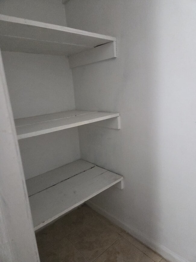 Building Photo - 182 Sequoia Cir