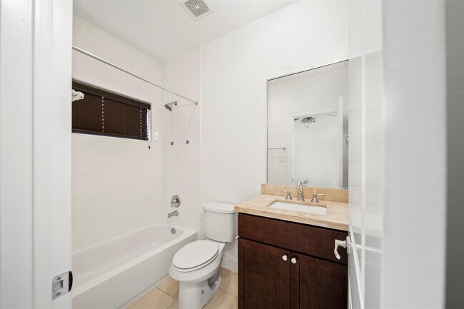 Building Photo - 22 Hermann Park Ct