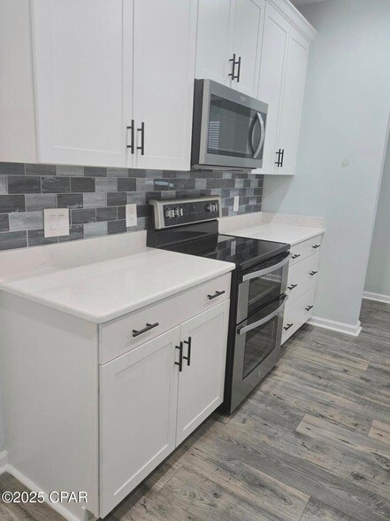 Building Photo - 8676 Coral Reef Wy