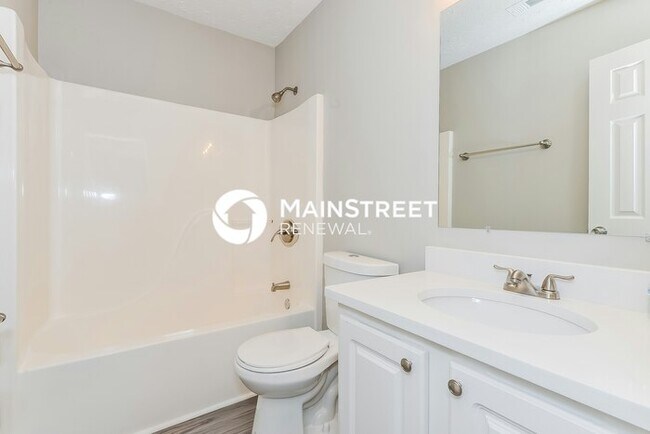 Building Photo - 3 Bedroom Pet-Friendly Home in Covington, GA with Main Street Renewal