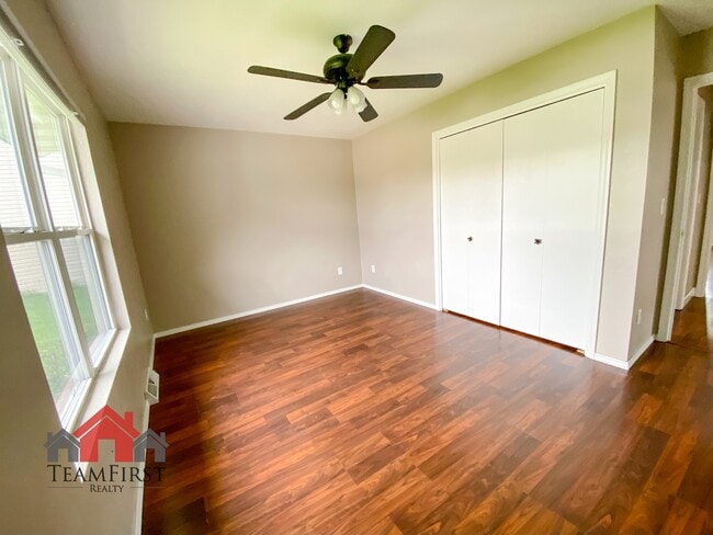 Building Photo - 1256 Crown Ct