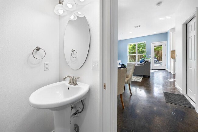 Building Photo - 3407 Banton Rd