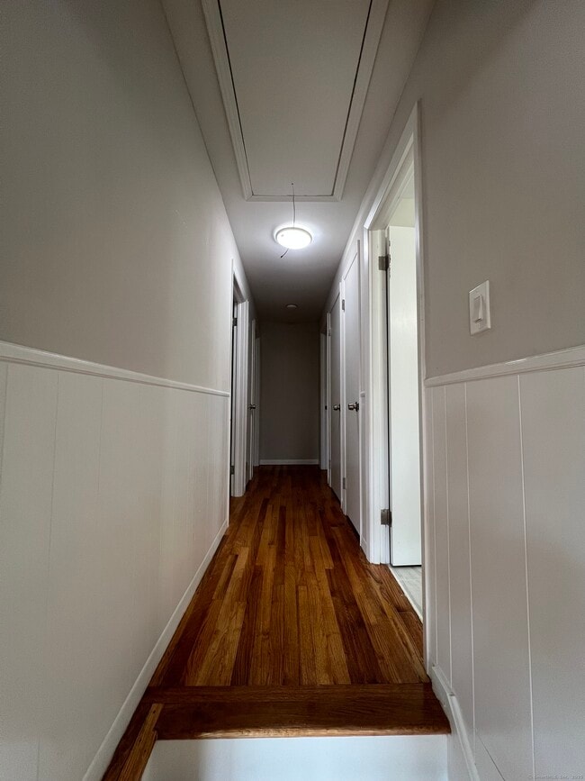 Building Photo - 132 Hillside Ave