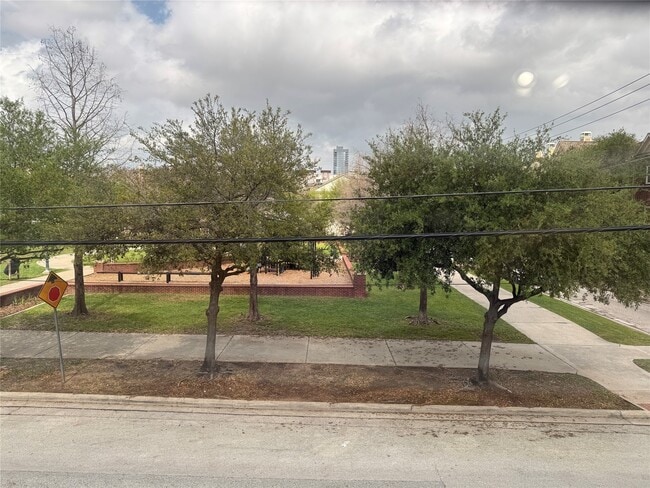 Building Photo - 1908 Bailey St