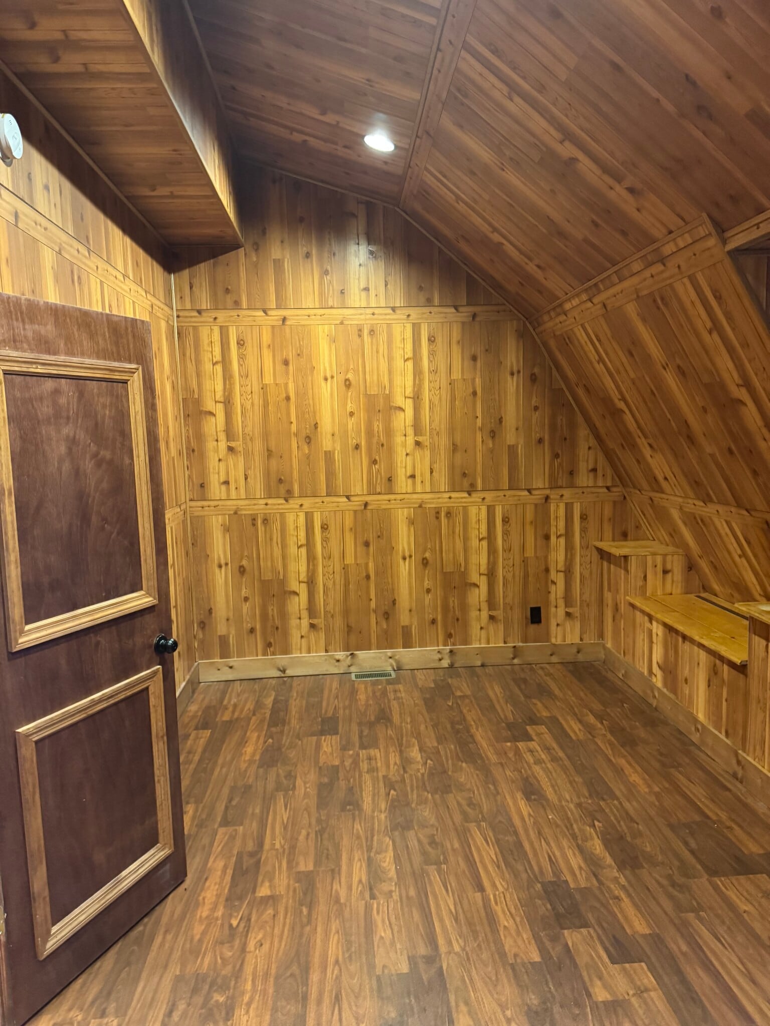 Building Photo - 324 Messenger Rd