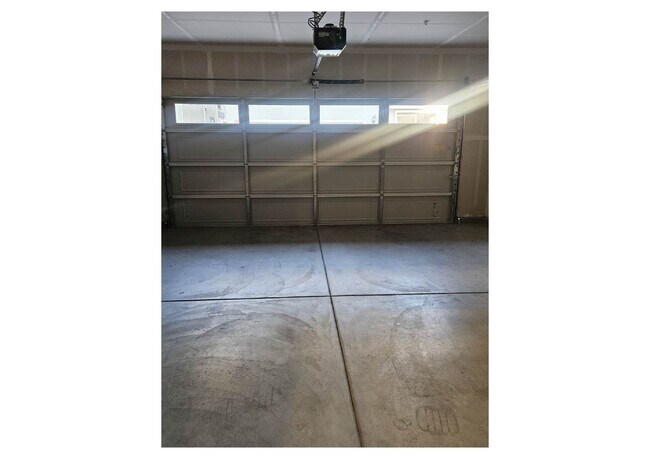 Building Photo - Stunning New Construction Home – Galt, CA