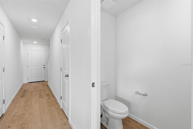 Building Photo - 1557 Plank Pl