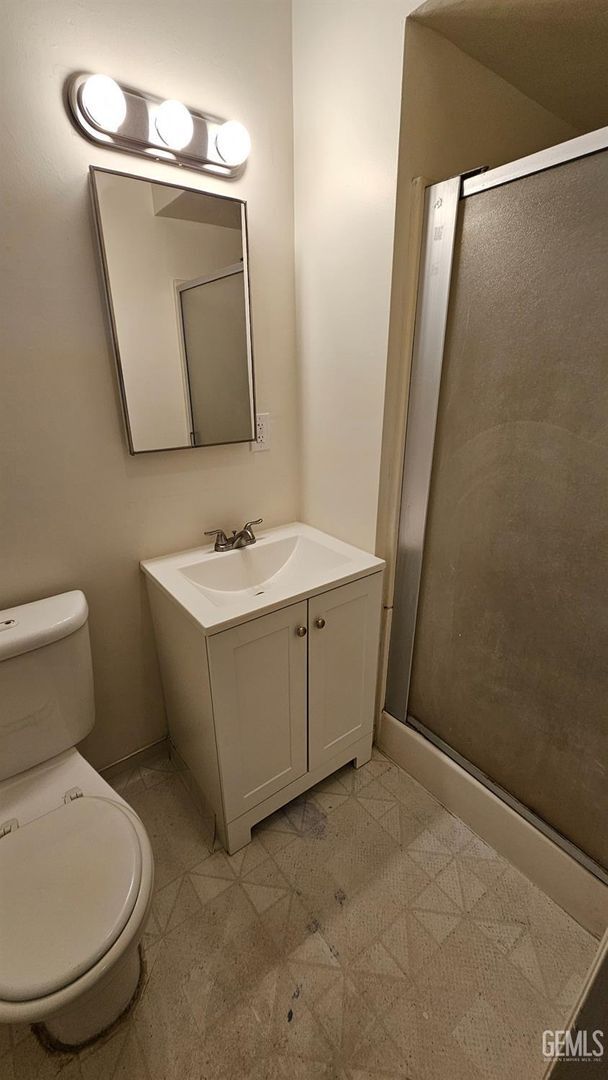 Building Photo - South Bakersfield Home for Lease 3 Bed 1.7...
