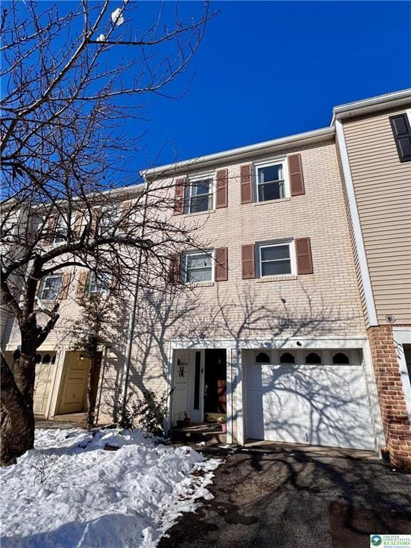 Building Photo - 8315 Countryside Ln