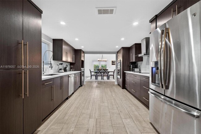 Building Photo - 3231 Salzedo St