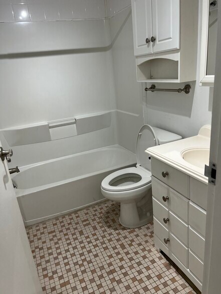 Building Photo - 20 Delar Pky
