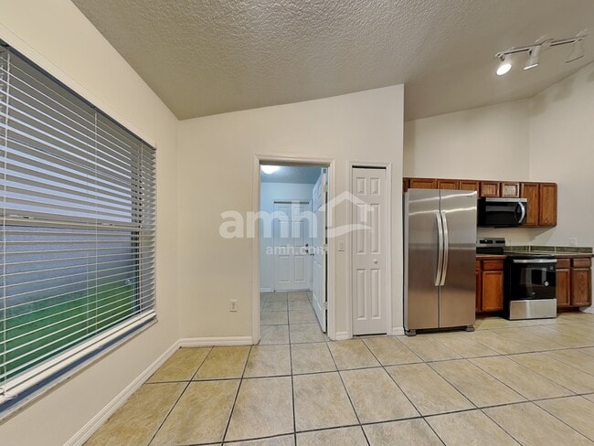 Building Photo - 197 Thornbury Dr