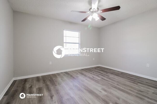 Building Photo - 3 Bedroom Pet-Friendly Home in SANFORD, FL with Main Street Renewal