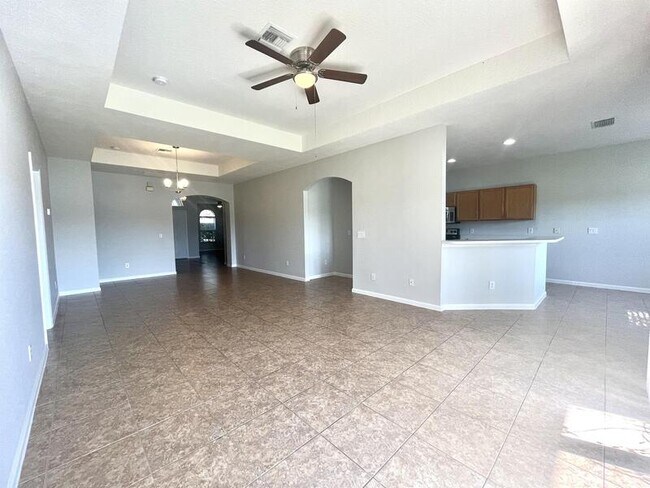Building Photo - 414 Fern Lake Dr
