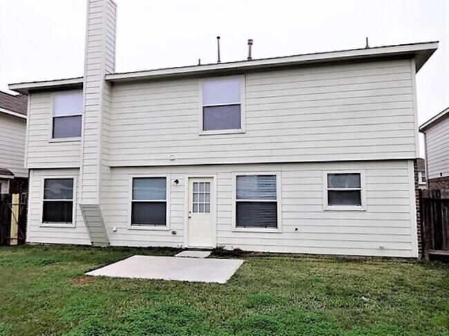 Building Photo - 9031 Ferndale View Dr
