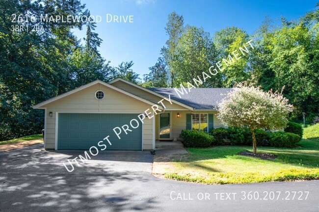 Primary Photo - Charming 3BD Ranch in Longview Situated on...