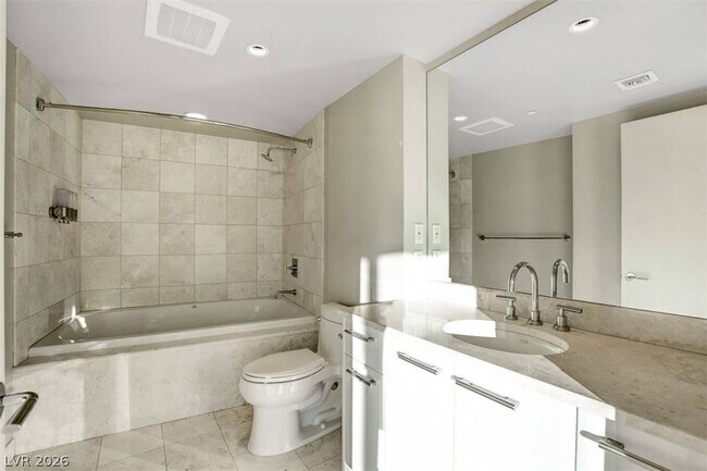 Building Photo - 222 Karen Ave