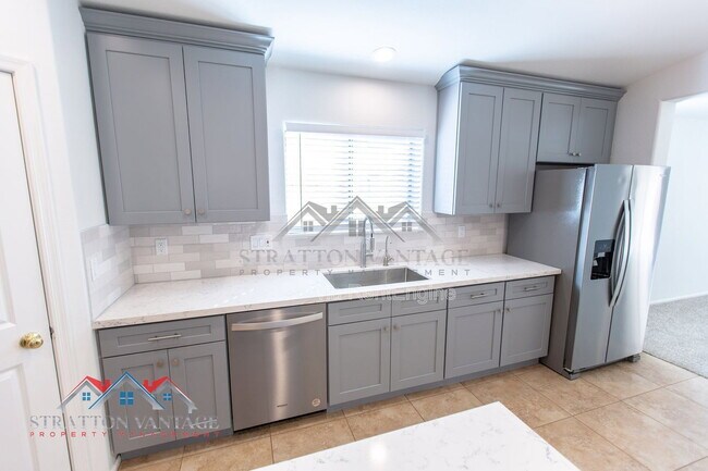 Building Photo - 9096 N 97th Dr