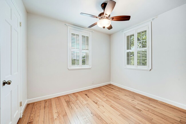 Building Photo - 3096 S Woodrow St