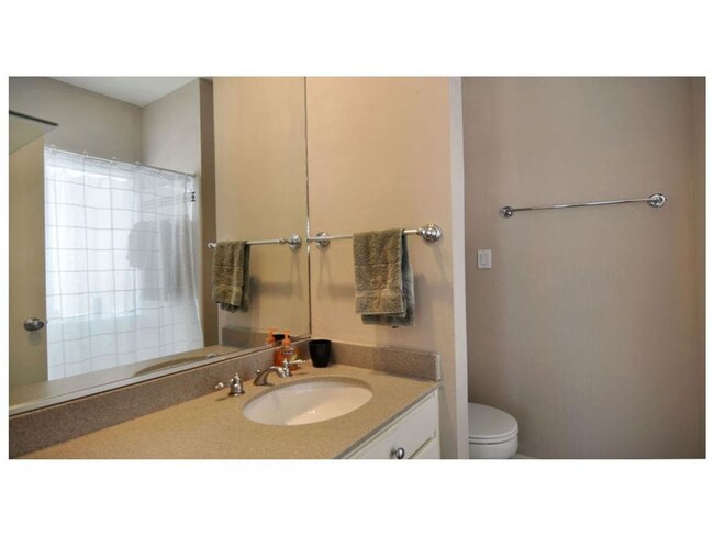 Building Photo - Fabulous two bedroom two bath condo locate...