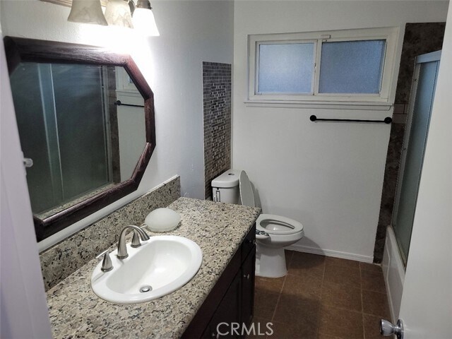 Building Photo - 6984 Center St