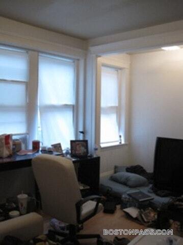Building Photo - 46 Westland Ave