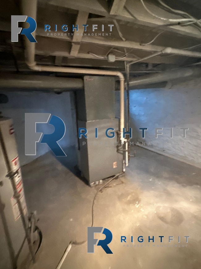 Building Photo - Freshly Renovated Home in Miamisburg