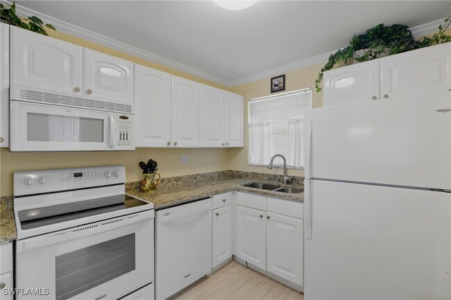 Building Photo - 49 High Point Cir S