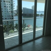 Building Photo - 1155 Brickell Bay Dr