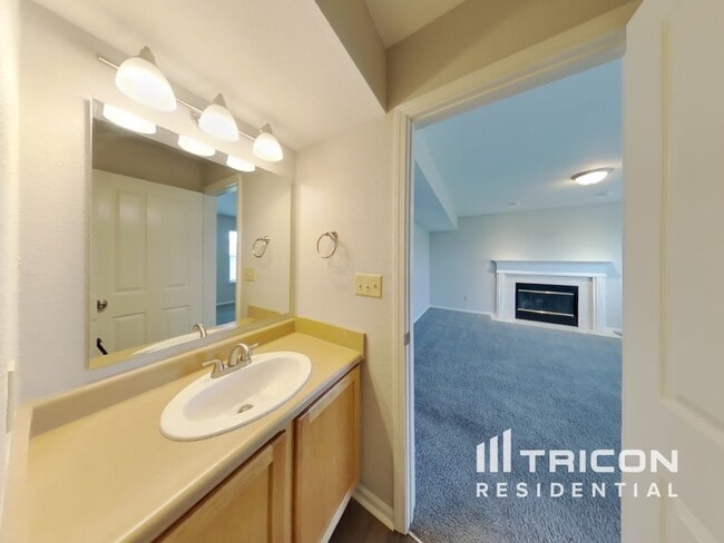 Building Photo - 9710 Treyburn Green Way