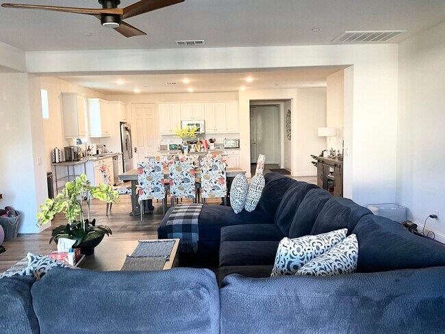 Building Photo - 82760 Chaplin Ct