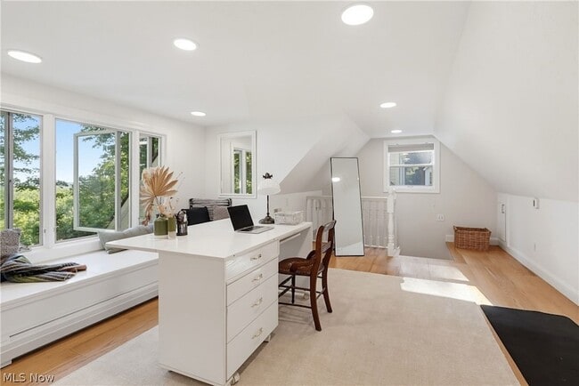 Building Photo - 7910 Larkspur Ln