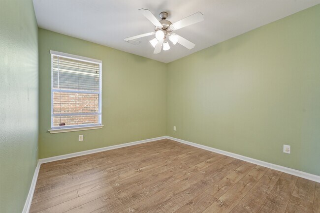 Building Photo - 2614 Royal Thistle Dr
