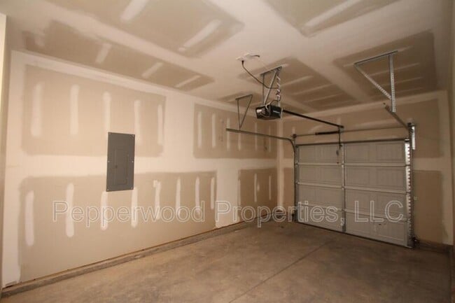 Building Photo - 1317 Wunder Way