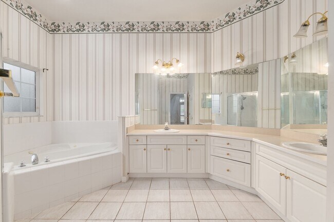 Building Photo - 7013 NW 50th Terrace