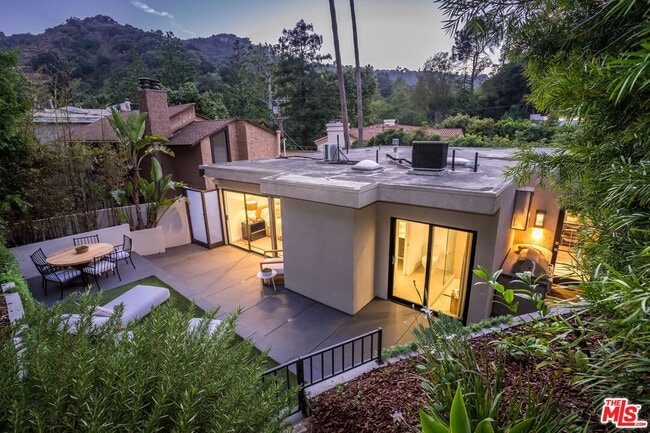 Building Photo - 9834 Wanda Park Dr