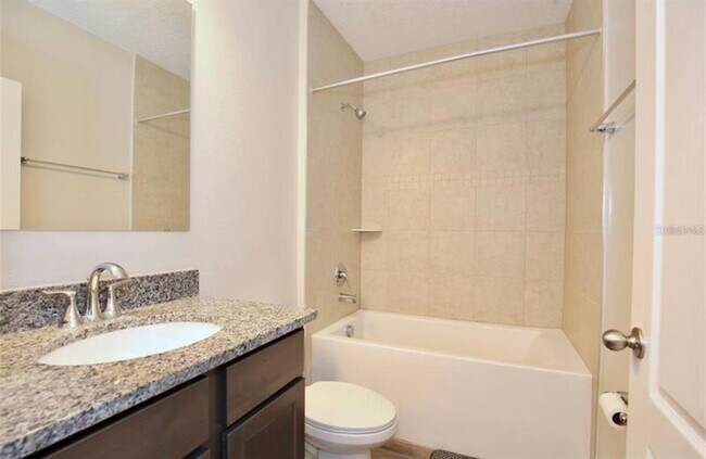 Building Photo - 492 Pinecrest Loop