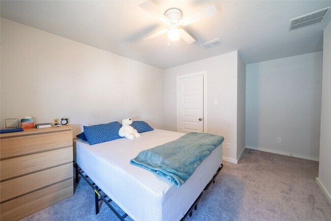 Building Photo - 21802 Blue Daisy Ct