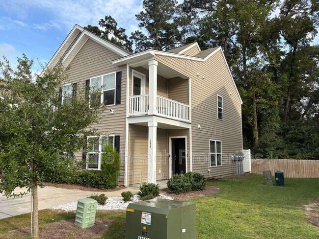 Building Photo - 194 Spencer Cir