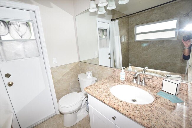 Building Photo - 1025 Lester Ridge Ct