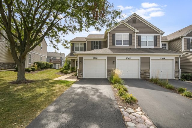 Building Photo - 2562 Golf Ridge Cir