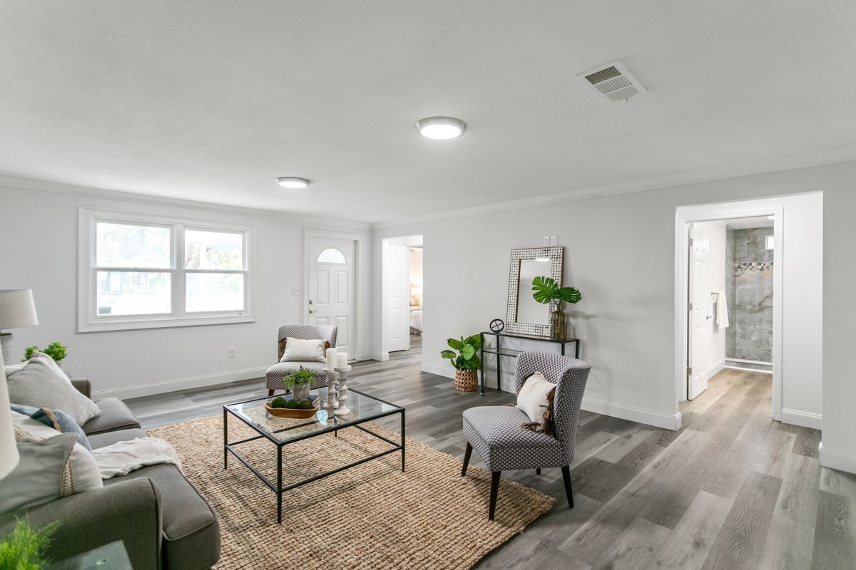 Building Photo - 5379 4th St