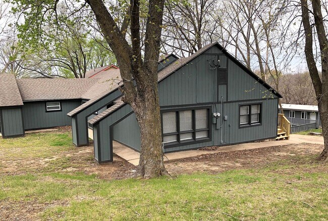 Building Photo - 1350 Sherman Ave