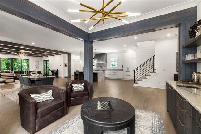 Building Photo - 306 Pinecrest Rd NE