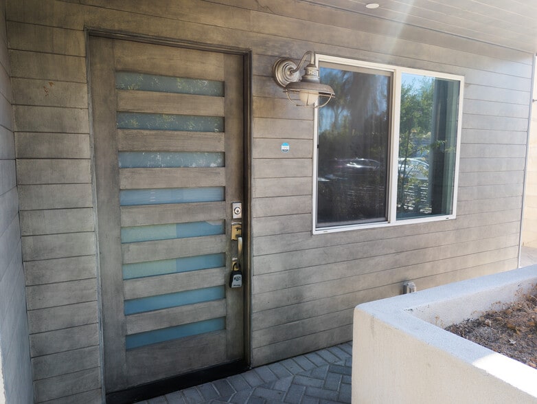 Front Entrance - 5640 Craner Ave