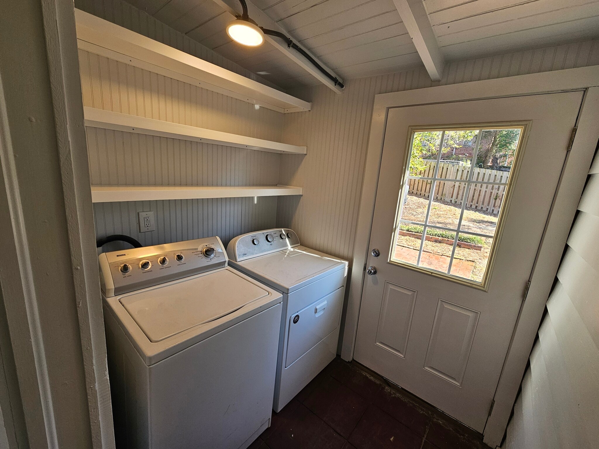 Building Photo - 209 S 2nd St